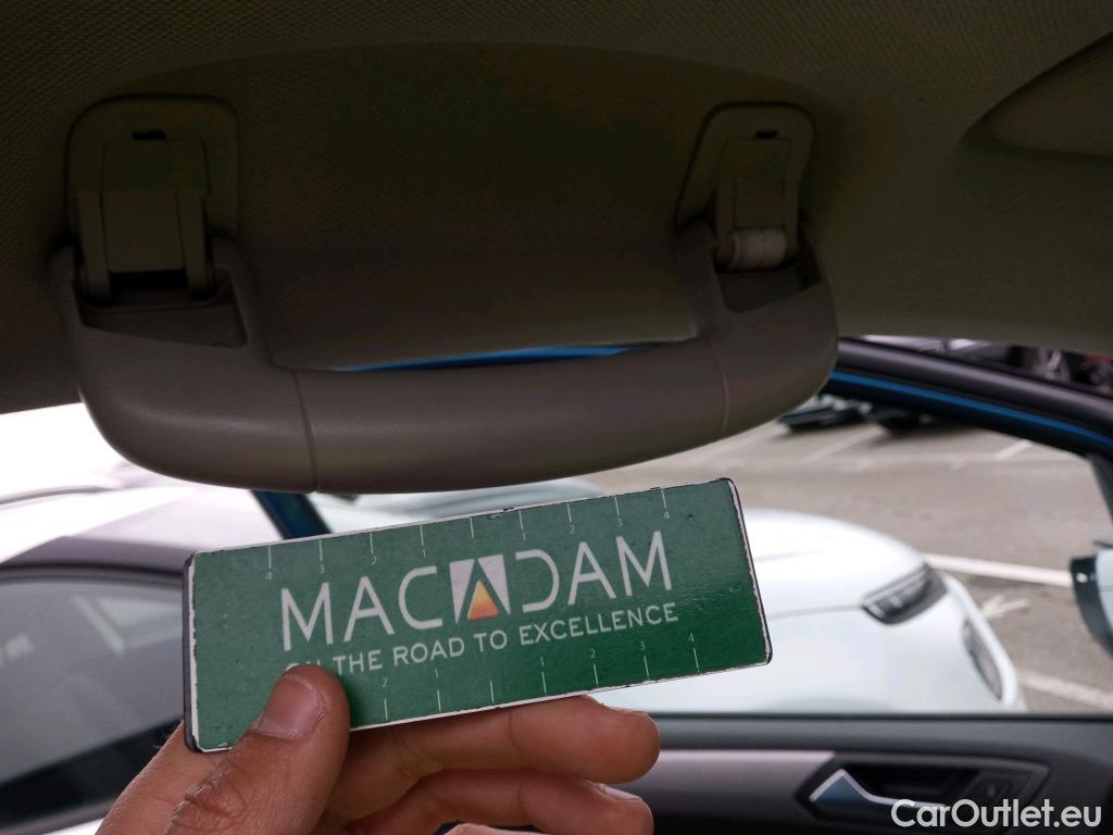  Volkswagen  Touran VOLKSWAGEN  / 2015 / 5P / monovolumen compacto Advance 1.6 TDI 85kW (115CV) DSG #32