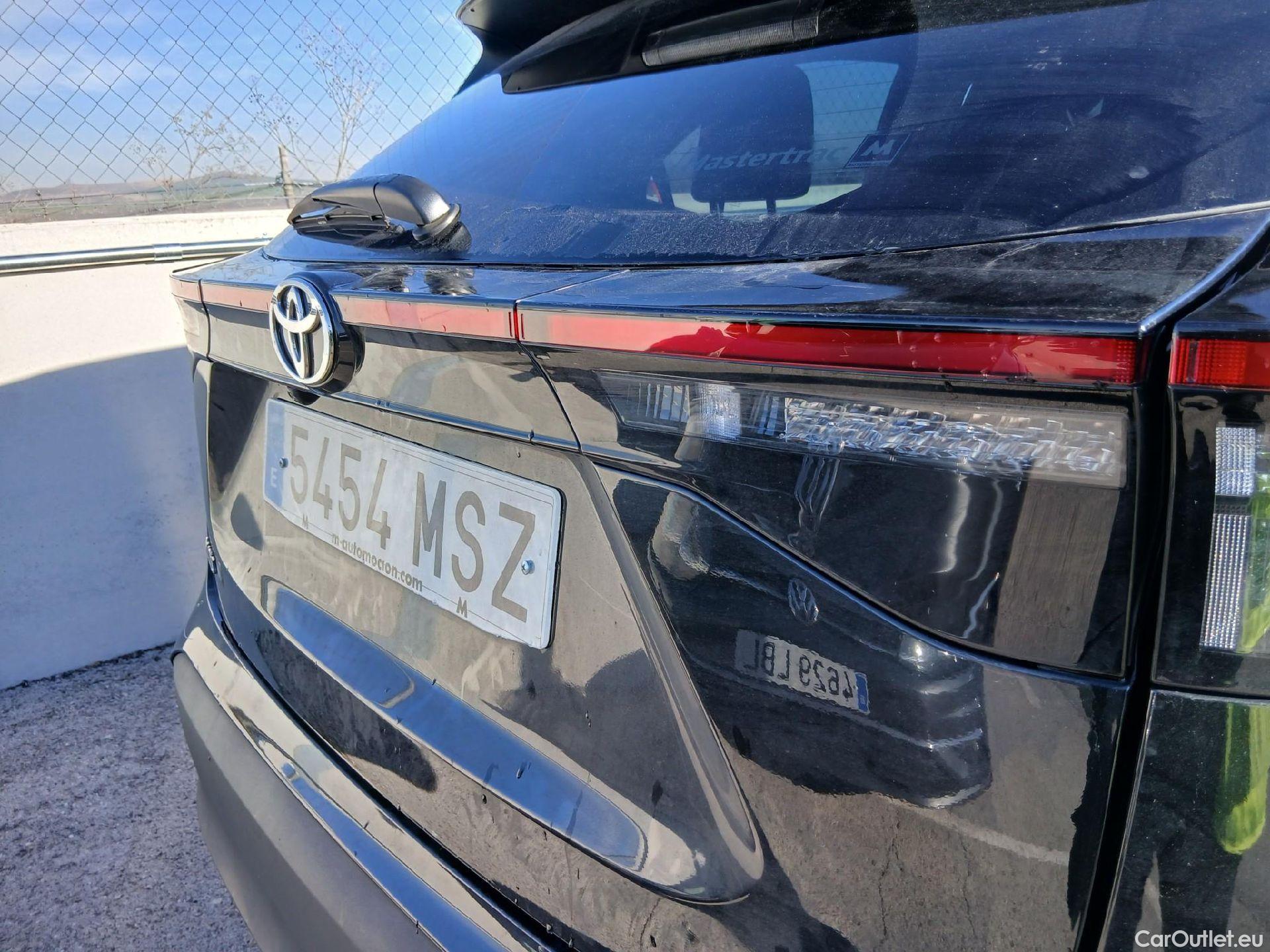  Toyota  Yaris Cross TOYOTA  / 2021 / 5P / todoterreno 1.5 120H Active Plus #26