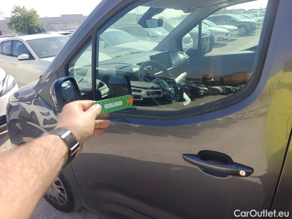  Opel  Combo OPEL  Life / 2018 / 5P / monovolumen compacto 1.5 TD 75kW (100CV) S/S Selective L #30