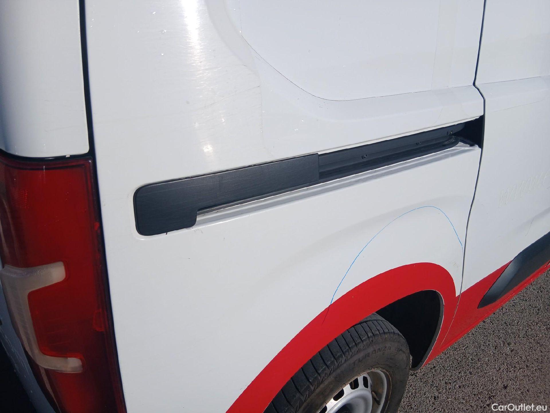  Citroen  Berlingo CITROEN  / 2018 / 3P / furgón derivado de turismo Talla M BlueHDi 100 CONTROL #18