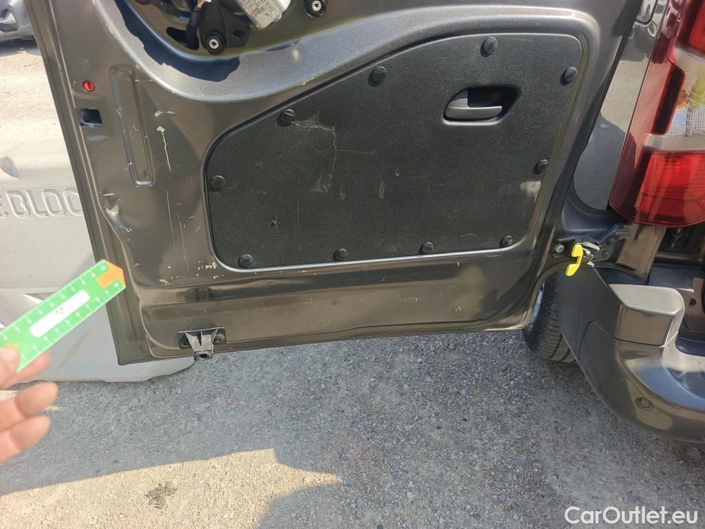  Opel  Combo OPEL  Life / 2018 / 5P / monovolumen compacto 1.5 TD 75kW (100CV) S/S Selective L #13