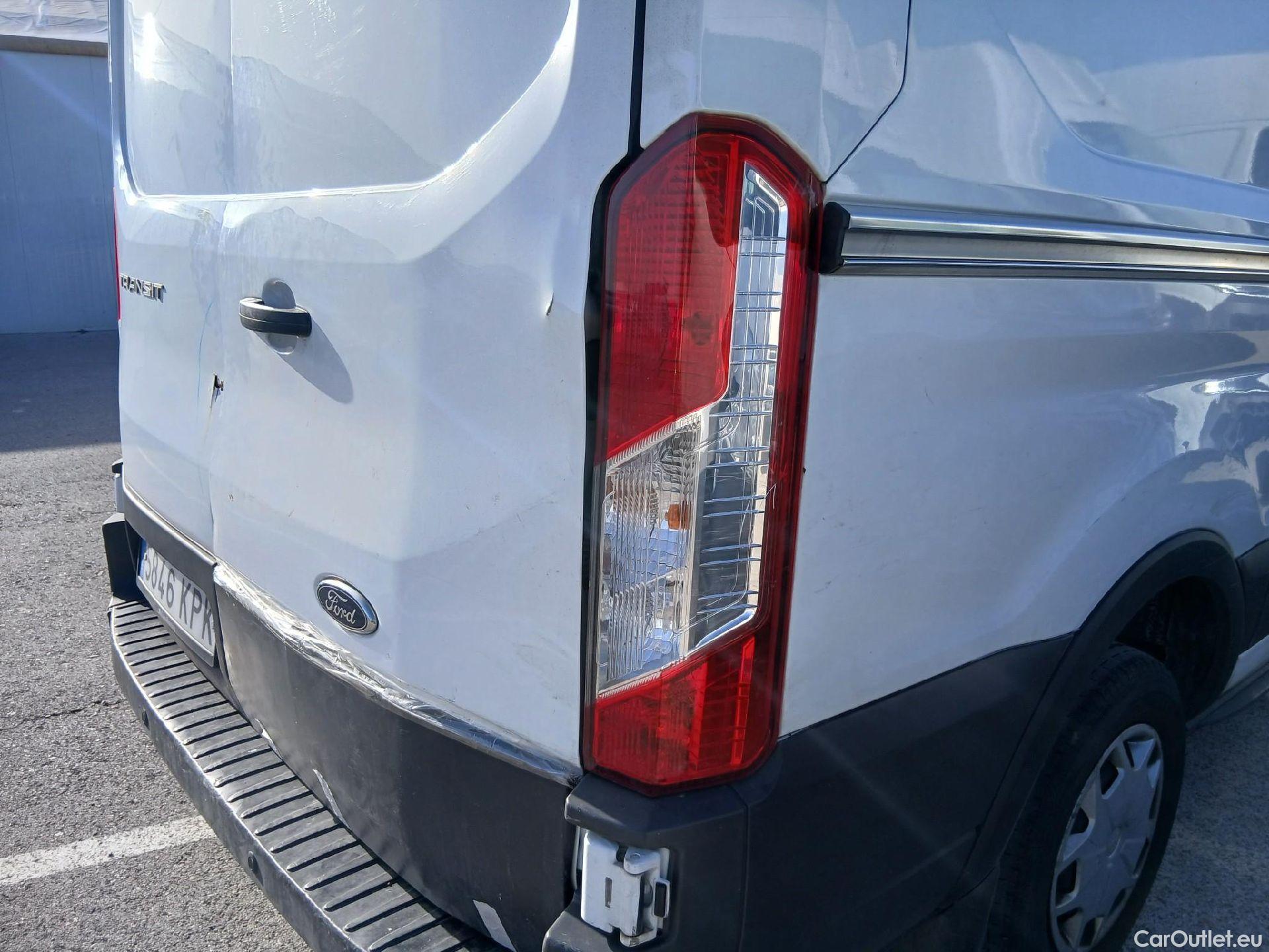  Ford  Transit FORD  / 2013 / 4P / furgón 310 96kW L2H2 Van Trend Delantera #38