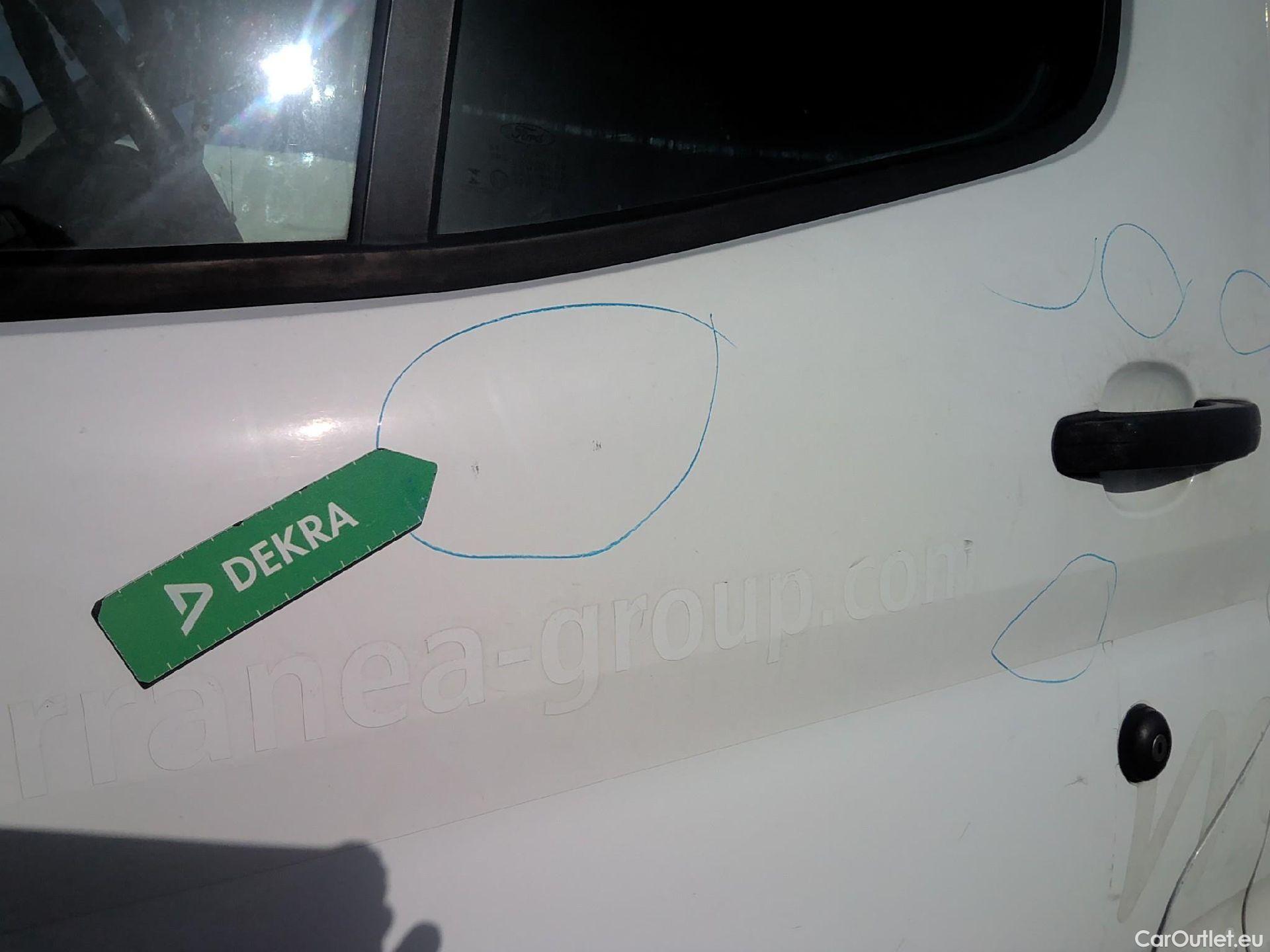  Ford  Transit FORD  / 2013 / 4P / furgón 310 96kW L2H2 Van Trend Delantera #13