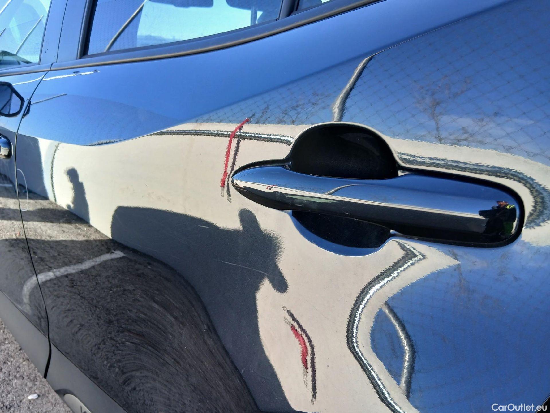  Toyota  Yaris Cross TOYOTA  / 2021 / 5P / todoterreno 1.5 120H Active Plus #21