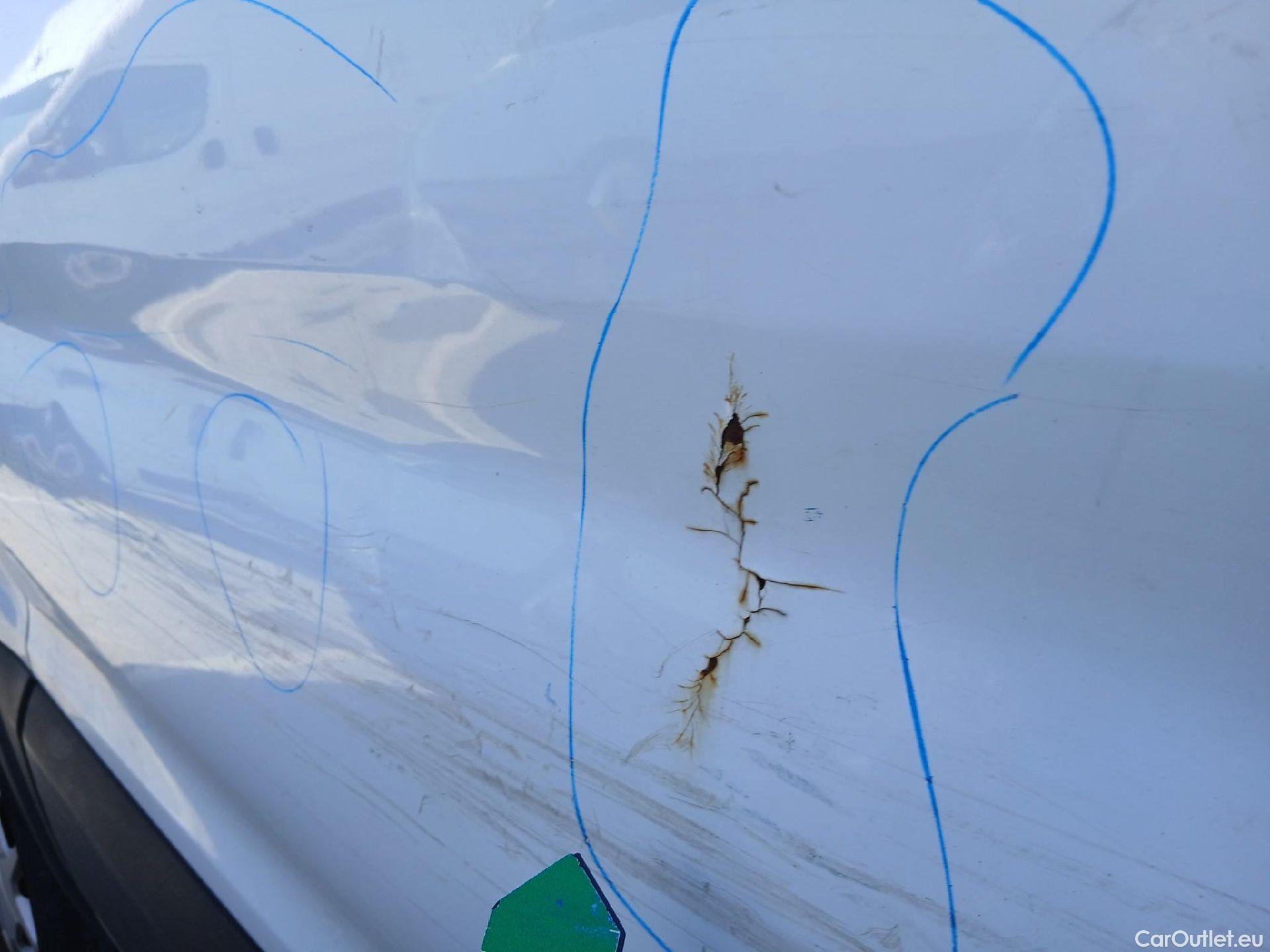  Ford  Transit FORD  / 2013 / 4P / furgón 310 96kW L2H2 Van Trend Delantera #49