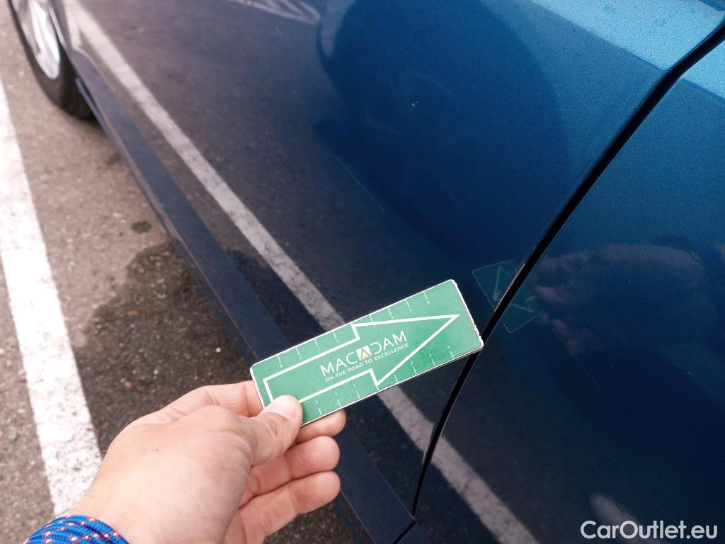  Volkswagen  Touran VOLKSWAGEN  / 2015 / 5P / monovolumen compacto Advance 1.6 TDI 85kW (115CV) DSG #13