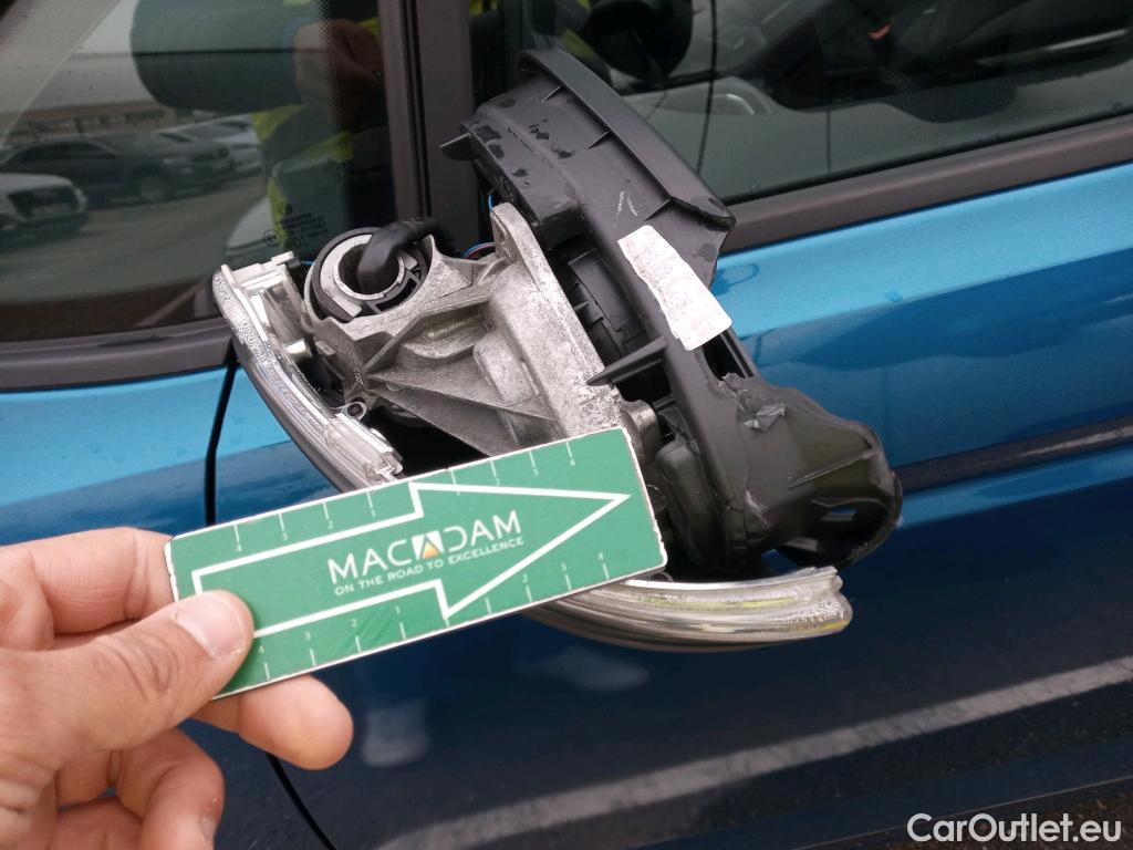  Volkswagen  Touran VOLKSWAGEN  / 2015 / 5P / monovolumen compacto Advance 1.6 TDI 85kW (115CV) DSG #3