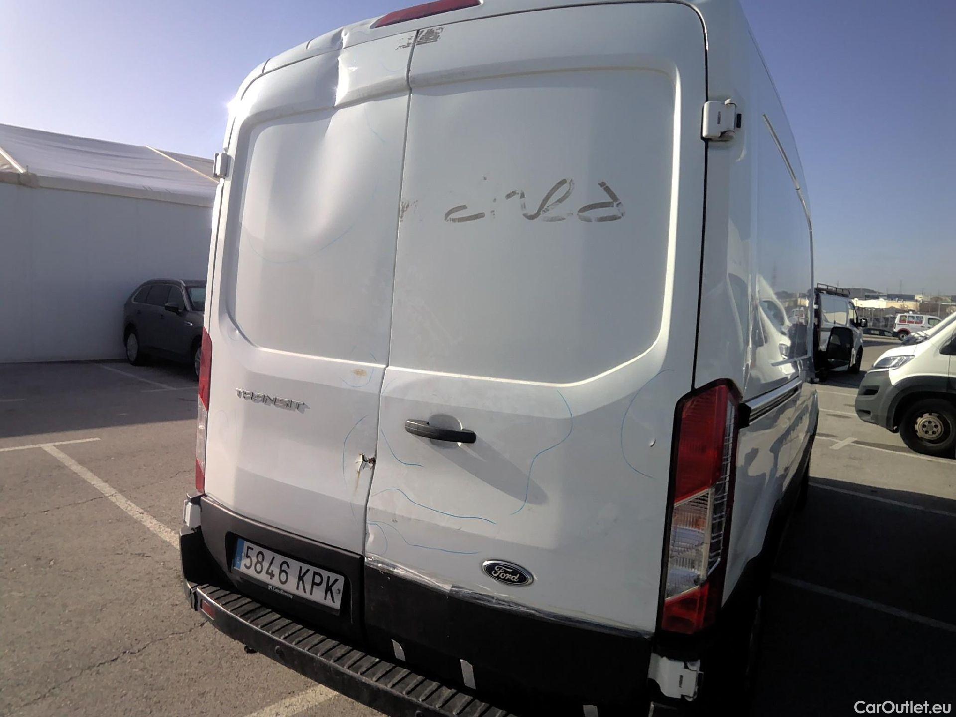  Ford  Transit FORD  / 2013 / 4P / furgón 310 96kW L2H2 Van Trend Delantera #63