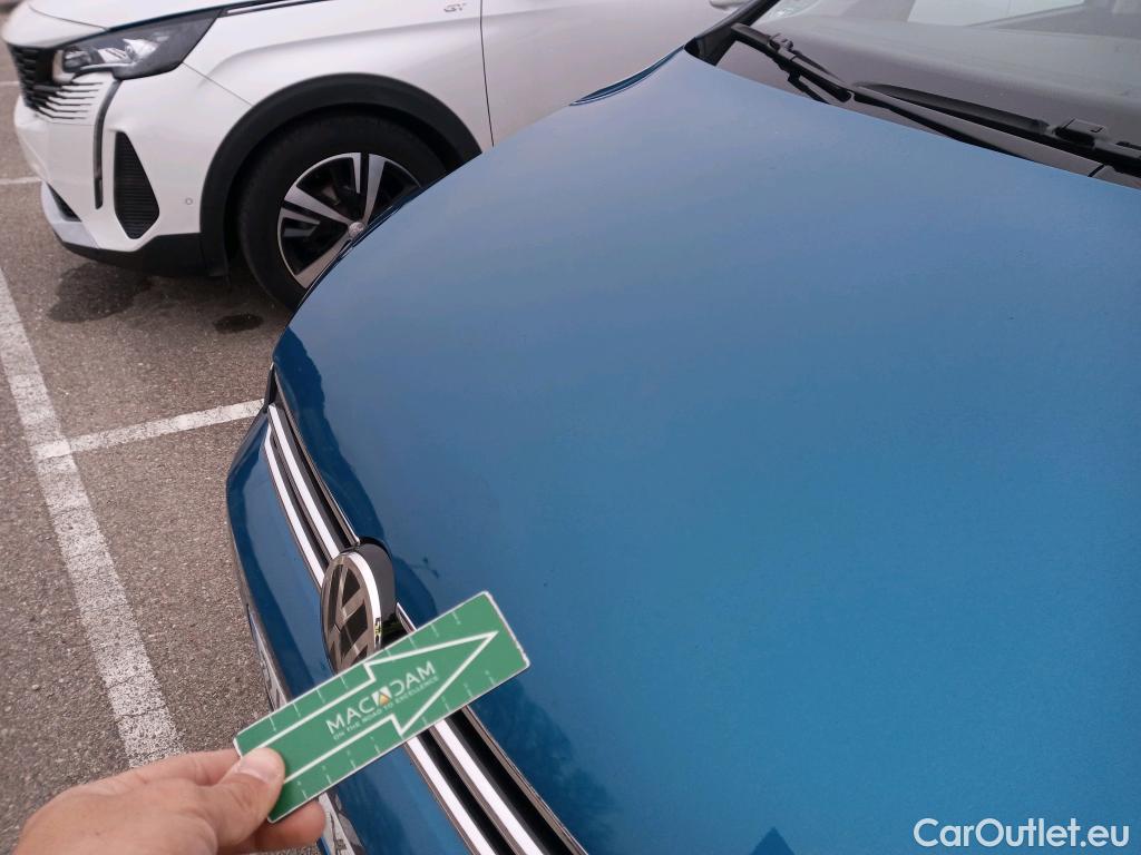  Volkswagen  Touran VOLKSWAGEN  / 2015 / 5P / monovolumen compacto Advance 1.6 TDI 85kW (115CV) DSG #48