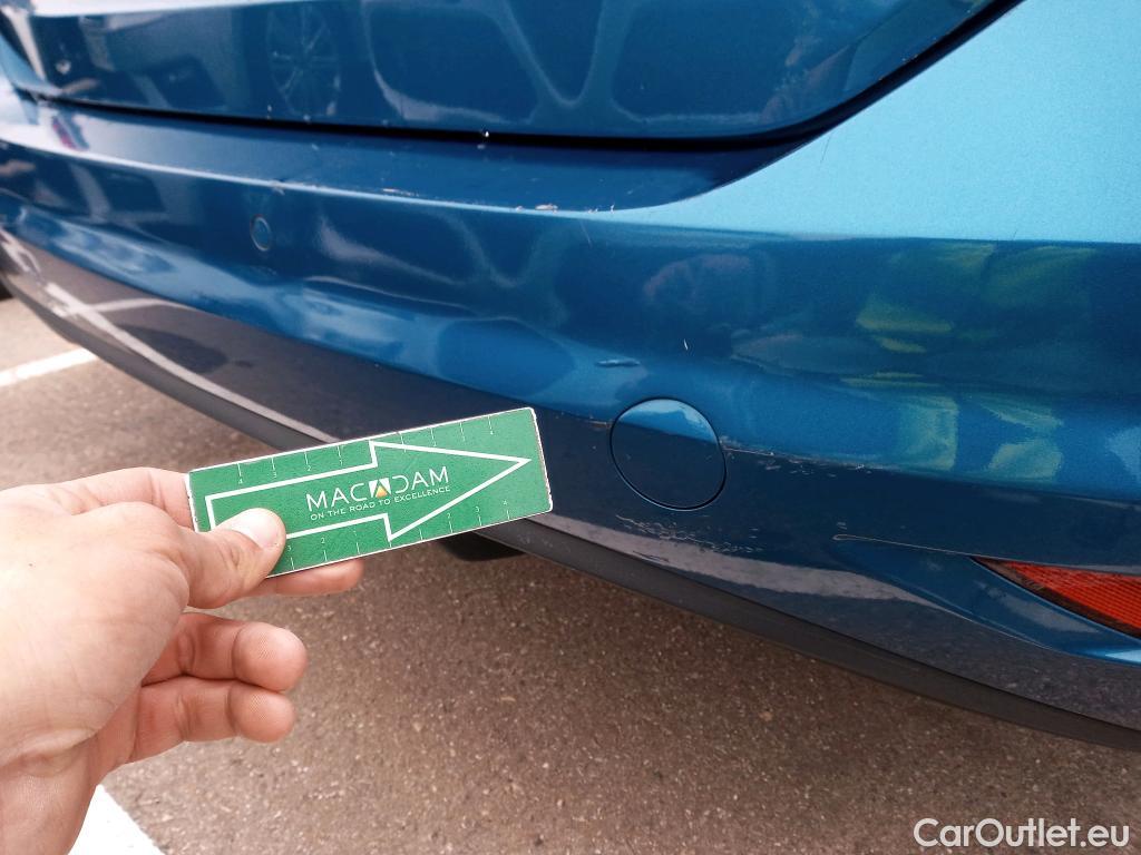  Volkswagen  Touran VOLKSWAGEN  / 2015 / 5P / monovolumen compacto Advance 1.6 TDI 85kW (115CV) DSG #37