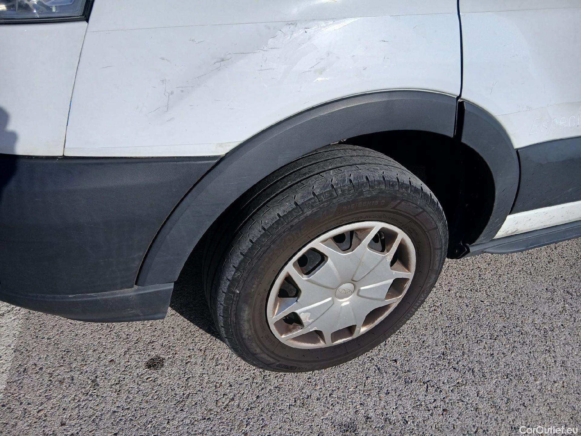  Ford  Transit FORD  / 2013 / 4P / furgón 310 96kW L2H2 Van Trend Delantera #11