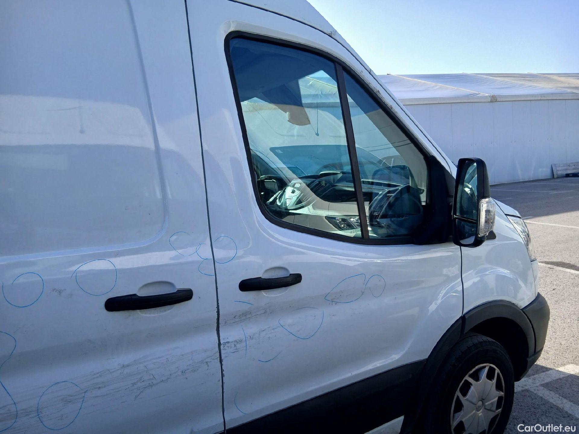  Ford  Transit FORD  / 2013 / 4P / furgón 310 96kW L2H2 Van Trend Delantera #54