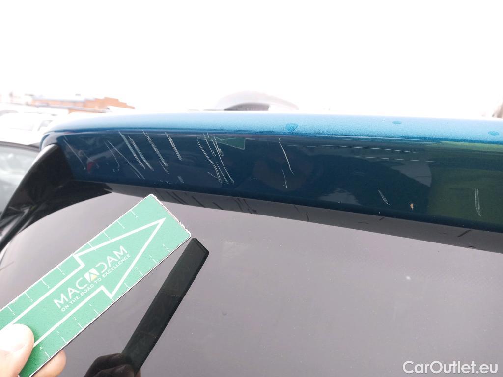  Volkswagen  Touran VOLKSWAGEN  / 2015 / 5P / monovolumen compacto Advance 1.6 TDI 85kW (115CV) DSG #40