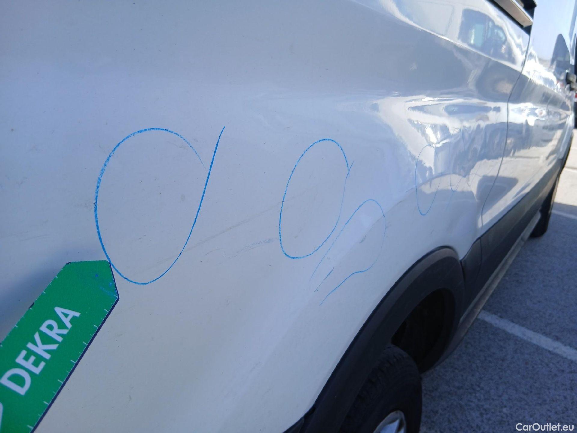  Ford  Transit FORD  / 2013 / 4P / furgón 310 96kW L2H2 Van Trend Delantera #47