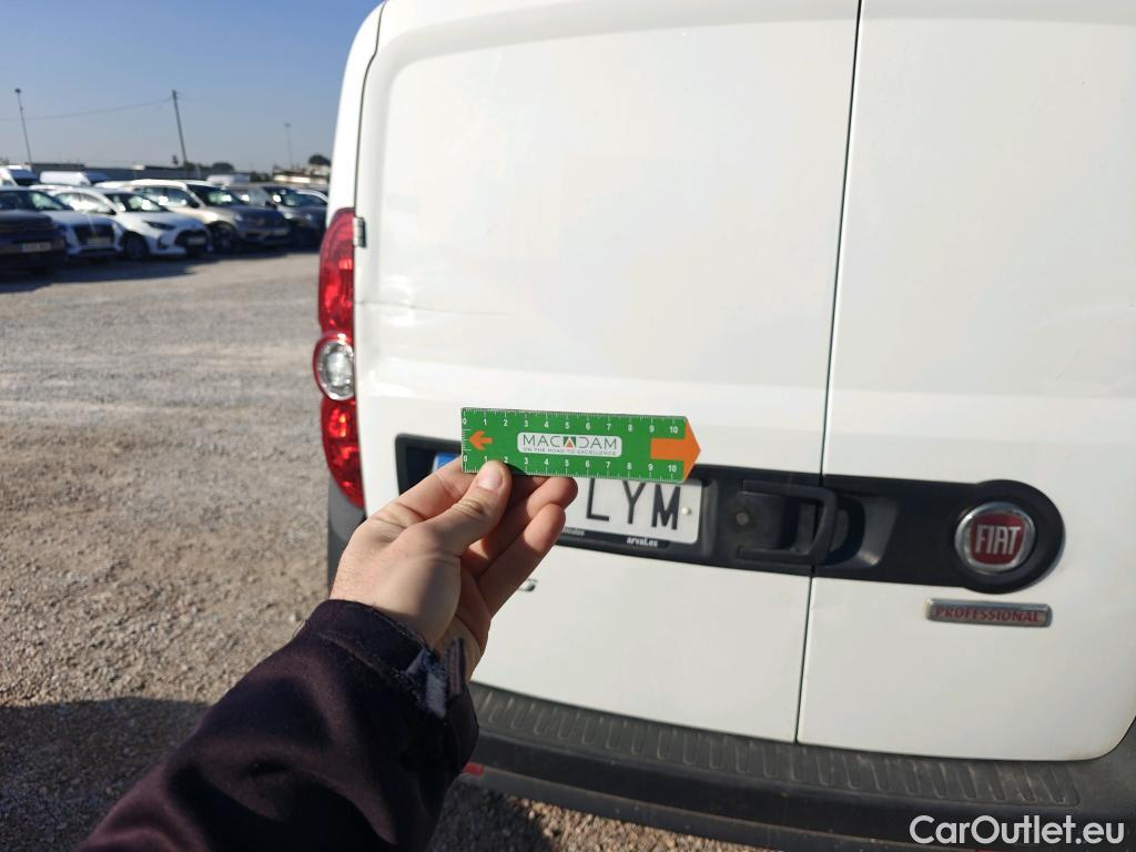  Fiat  Doblo FIAT Doblò Cargo/2015/4P/furgón derivado de turismo Cargo SX 1.6 Mjet 66kW (90CV) #3