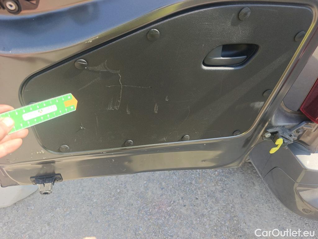  Opel  Combo OPEL  Life / 2018 / 5P / monovolumen compacto 1.5 TD 75kW (100CV) S/S Selective L #21