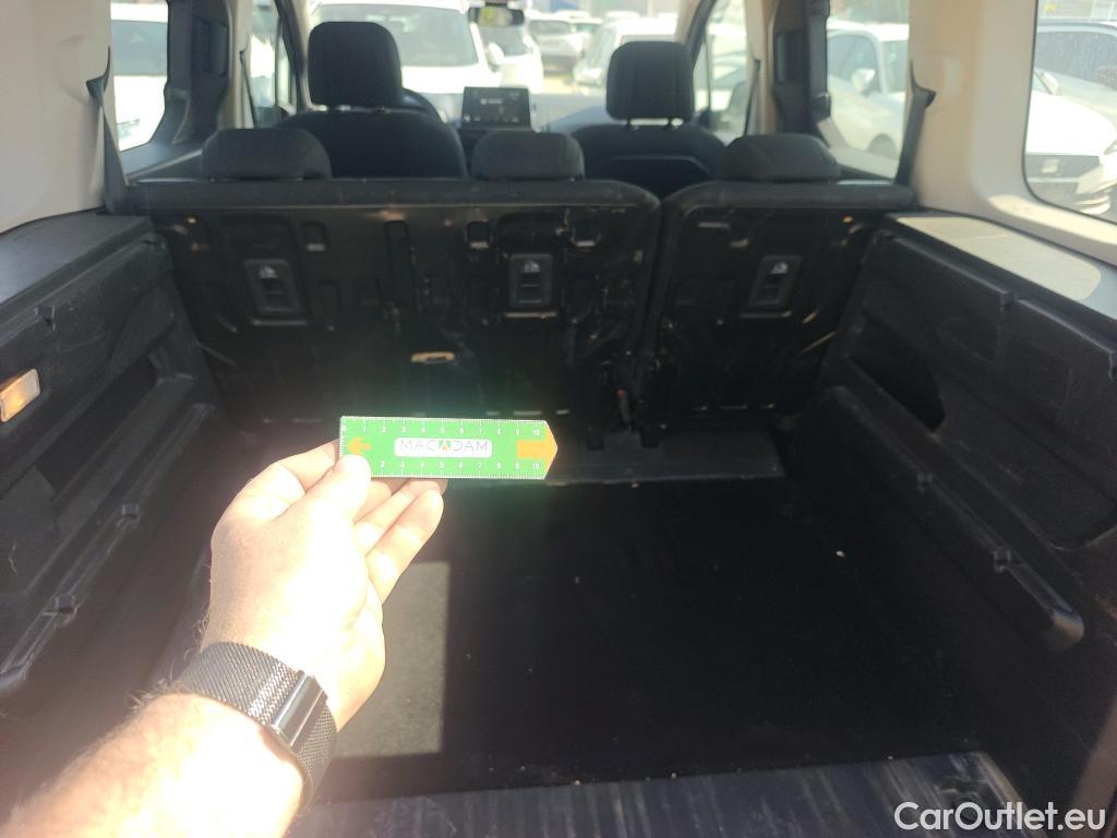  Opel  Combo OPEL  Life / 2018 / 5P / monovolumen compacto 1.5 TD 75kW (100CV) S/S Selective L #5