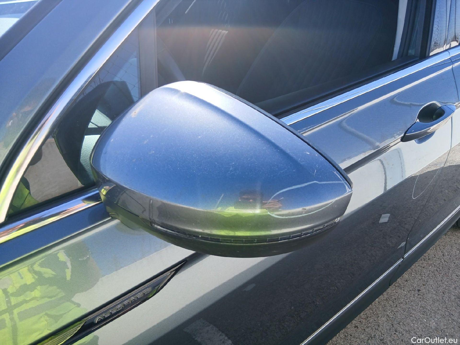  Volkswagen  Tiguan VOLKSWAGEN  Allspace / 2021 / 5P / todoterreno Life 2.0 TDI 110kW (150CV) DSG #8