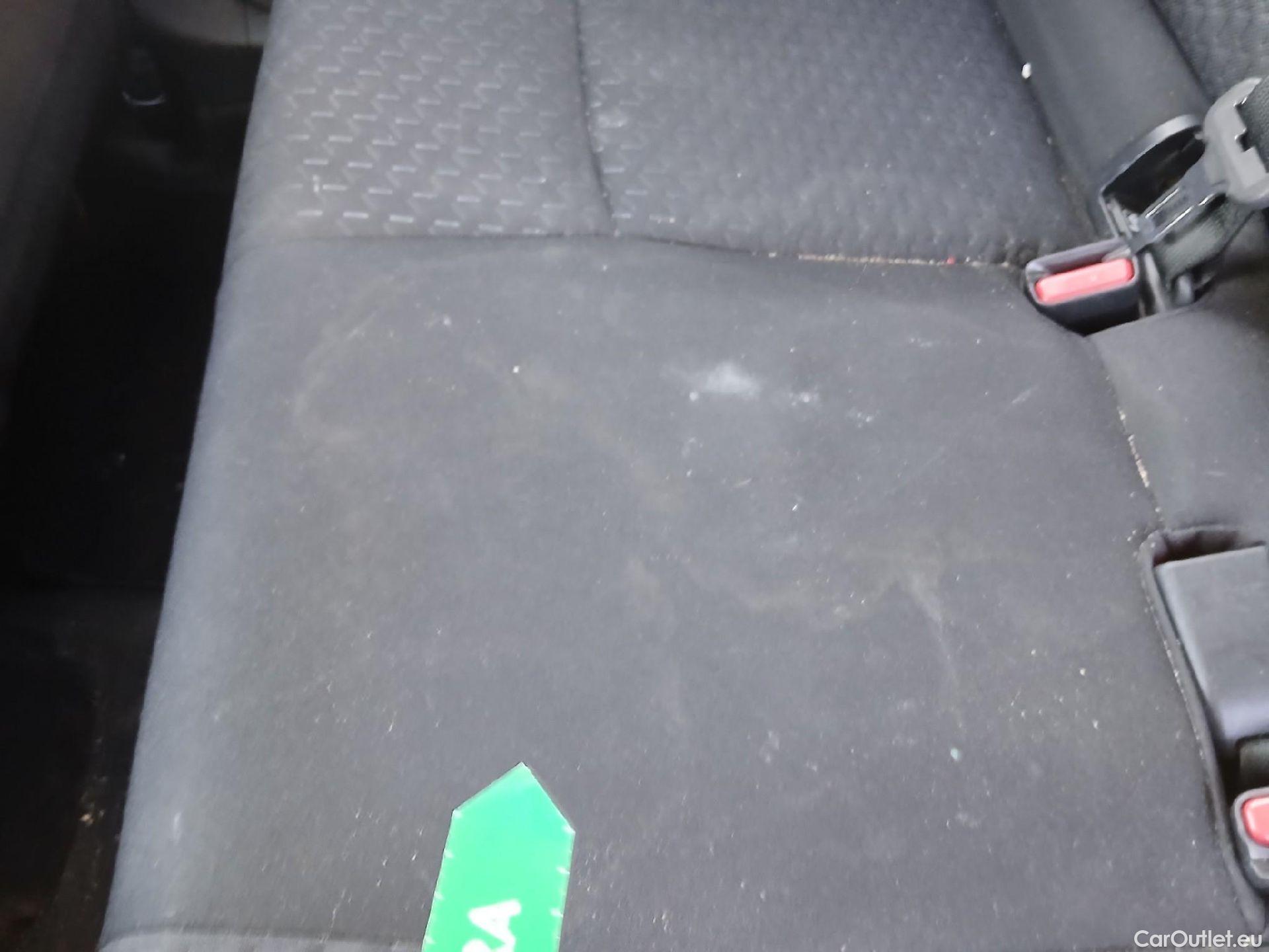  Toyota  Yaris Cross TOYOTA  / 2021 / 5P / todoterreno 1.5 120H Active Plus #15