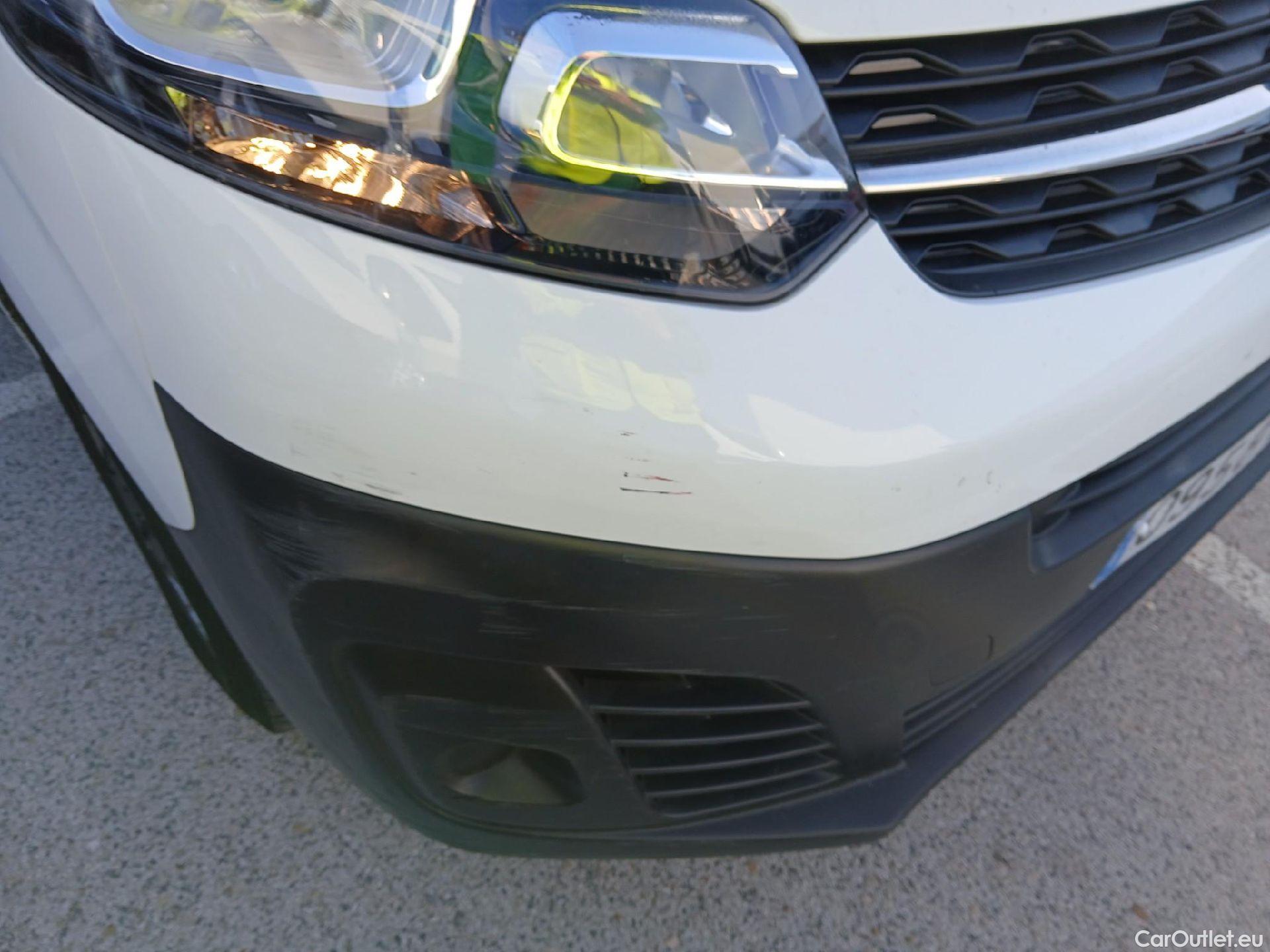  Opel  Vivaro OPEL  / 2019 / 4P / furgón  1.5 Diésel 74kW(100CV)M Std Exp #15