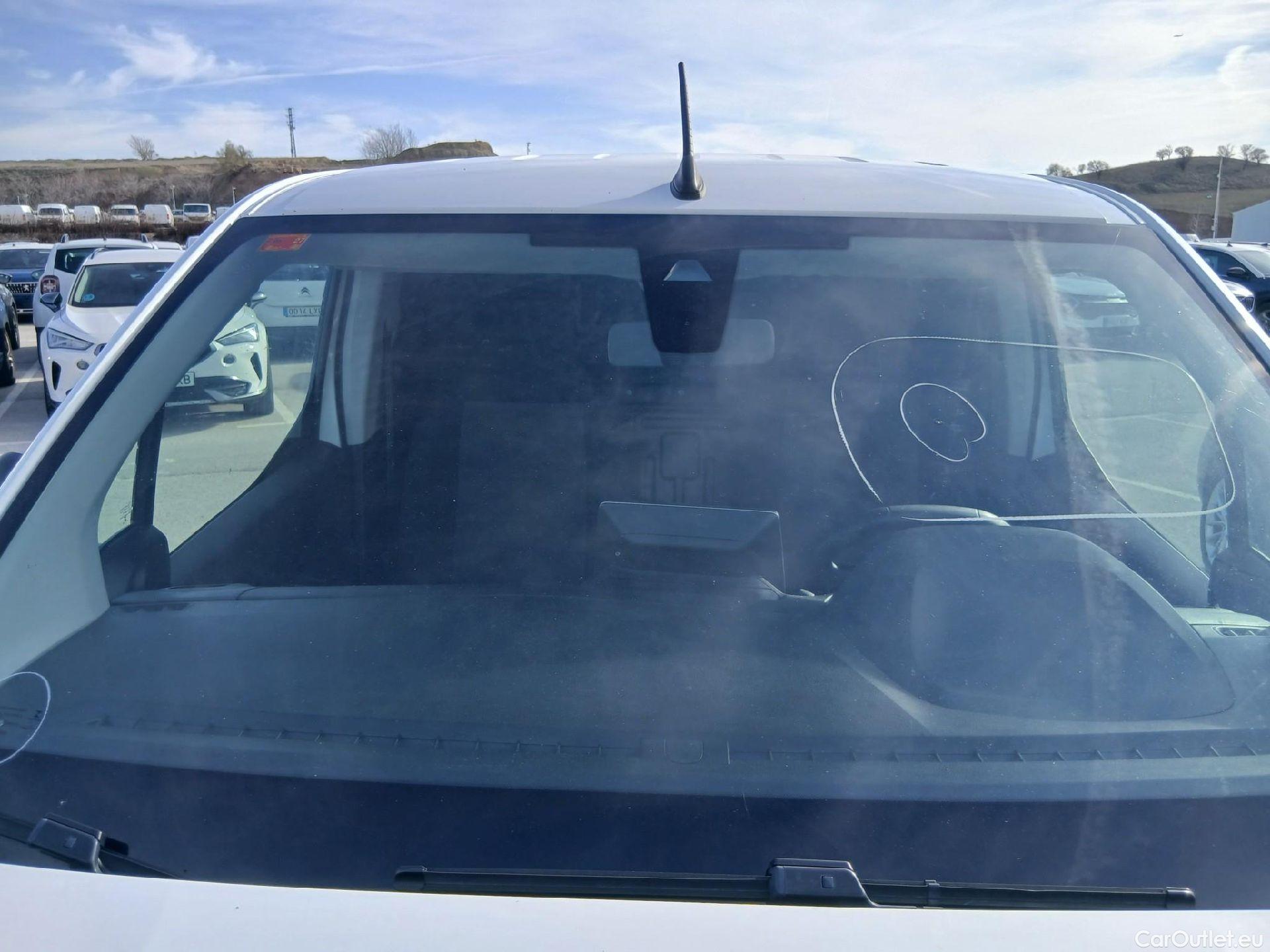  Peugeot  Partner PEUGEOT  / 2018 / 4P / furgón derivado de turismo Premium Standard 600kg BlueHDi 73kW (AC) #2