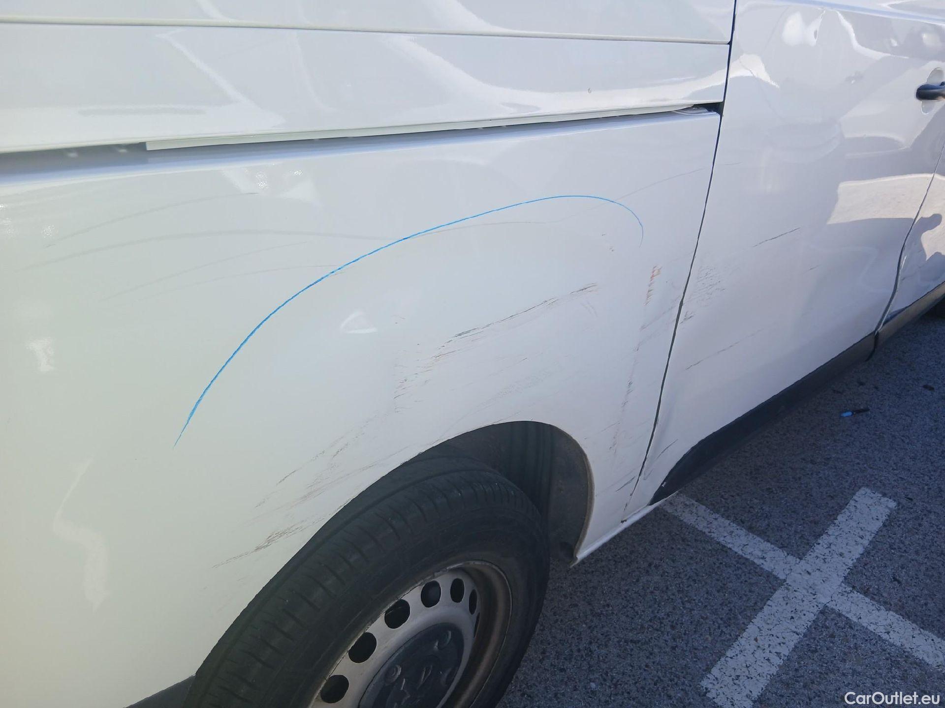  Peugeot  Expert PEUGEOT  / 2016 / 4P / furgón Furgón Pro 2.0 BlueHDi 120 S&S Standard (CX) #33