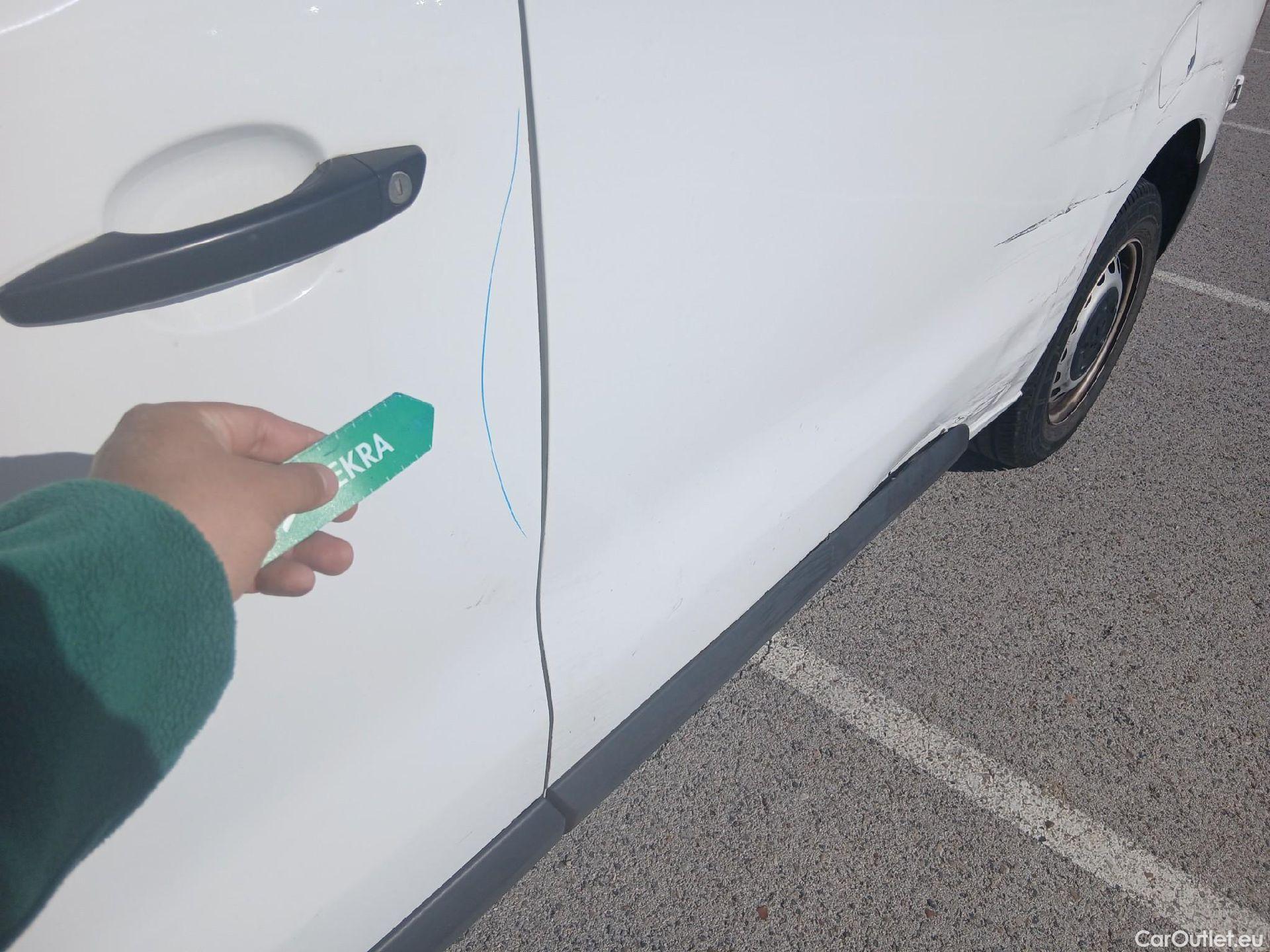  Peugeot  Expert PEUGEOT  / 2016 / 4P / furgón Furgón Pro 2.0 BlueHDi 120 S&S Standard (CX) #21