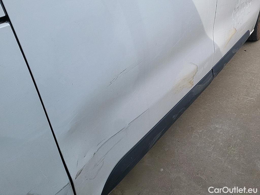  Opel  Vivaro OPEL  / 2019 / 4P / furgón 1.5 D 88kW (120CV) M Std Express M.P. DC #41