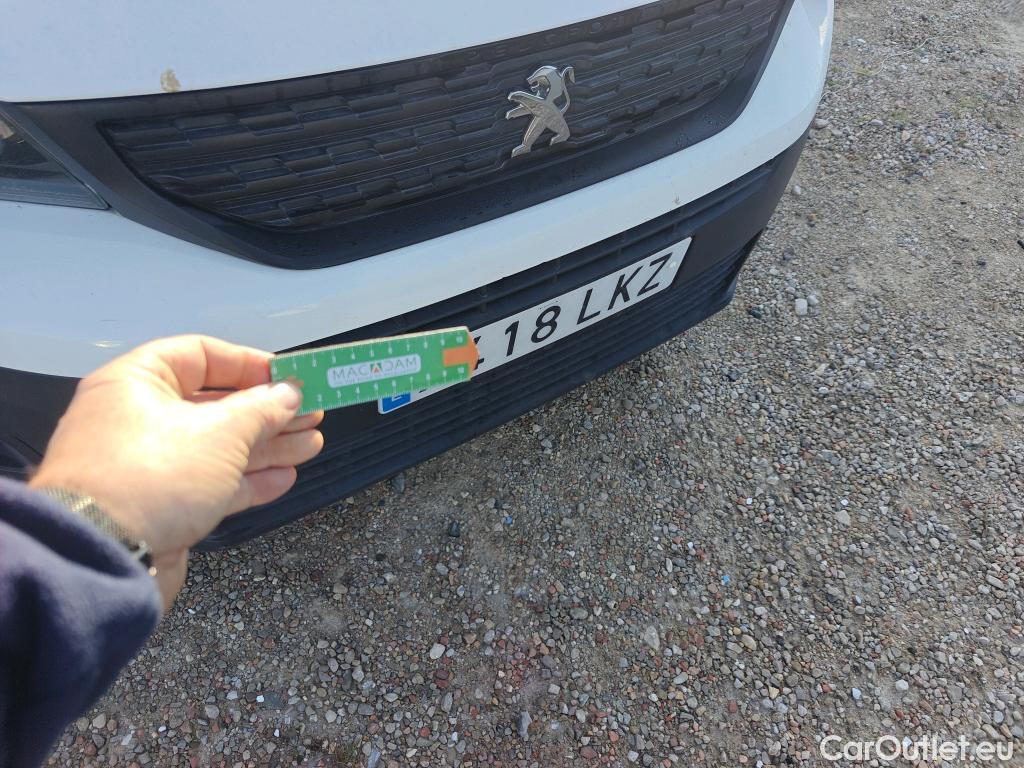  Peugeot  Partner PEUGEOT  / 2018 / 3P / furgón derivado de turismo Pro Standard 600kg BlueHDi 73kW (AC) #34