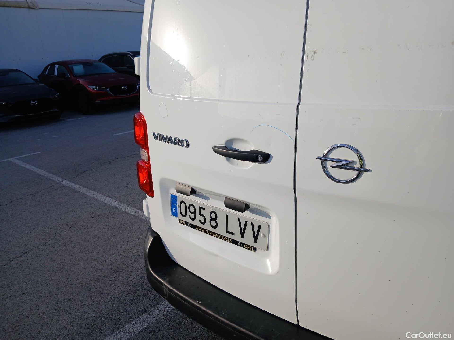  Opel  Vivaro OPEL  / 2019 / 4P / furgón  1.5 Diésel 74kW(100CV)M Std Exp #32