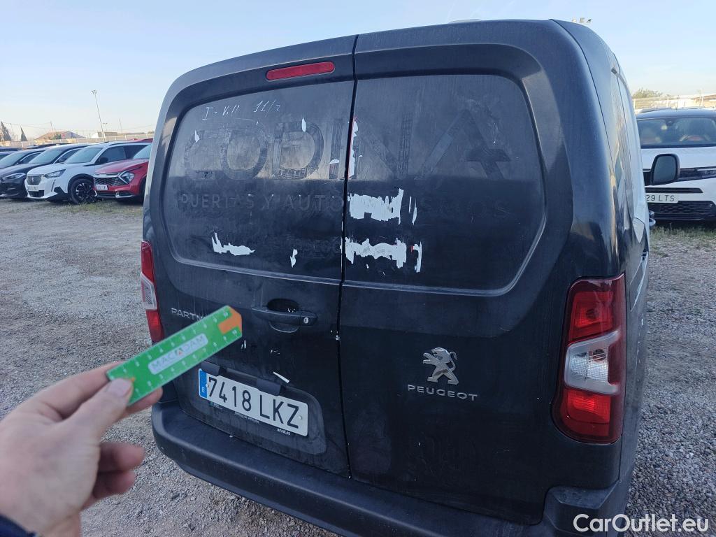  Peugeot  Partner PEUGEOT  / 2018 / 3P / furgón derivado de turismo Pro Standard 600kg BlueHDi 73kW (AC) #24
