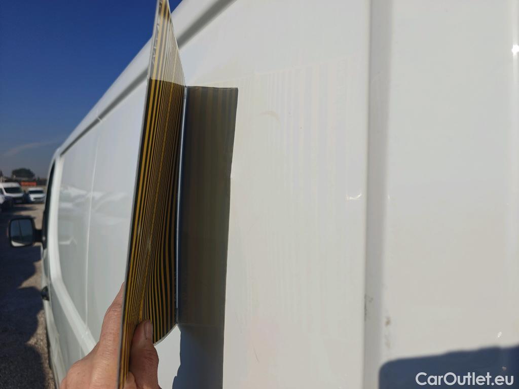  Renault  Trafic RENAULT  / 2021 / 4P / furgón Furgón L1H1 Blue dCi 96 Kw (130 CV) (AC2) #7