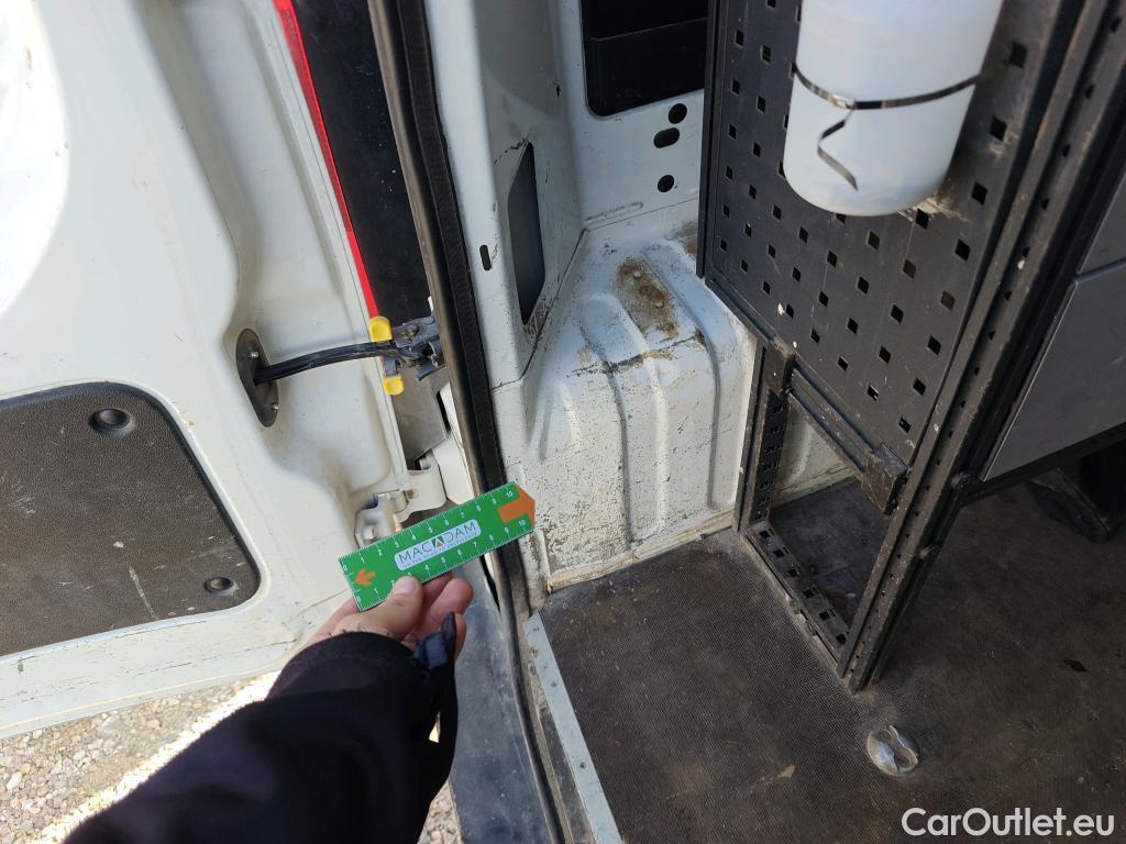  Peugeot  Bipper PEUGEOT  VU 4p 1G furgón derivado de 1.3 HDi 80cv #32