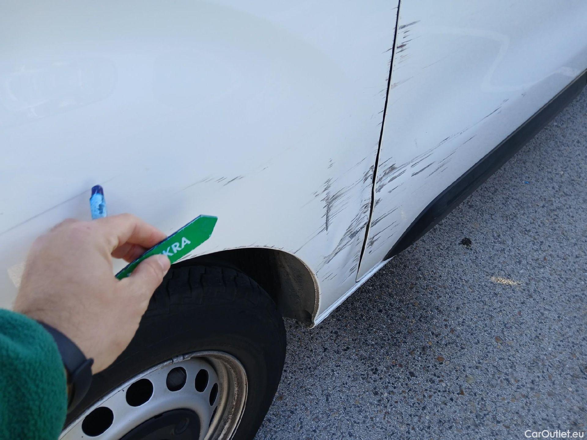  Opel  Vivaro OPEL  / 2019 / 4P / furgón  1.5 Diésel 74kW(100CV)M Std Exp #36