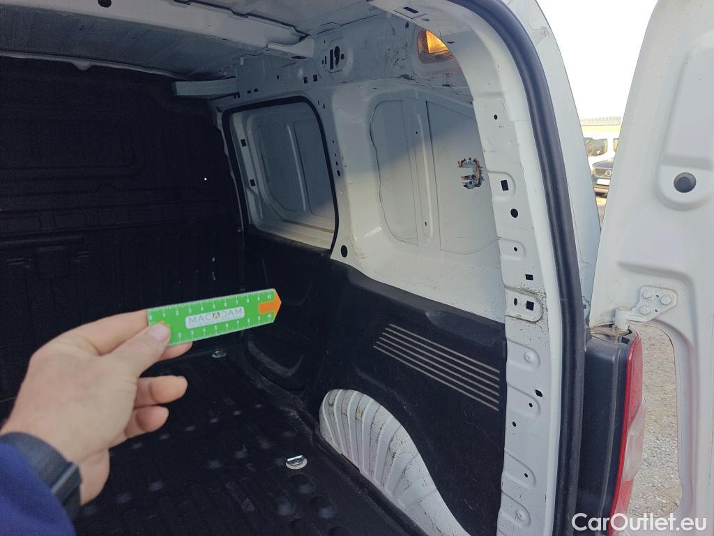  Peugeot  Partner PEUGEOT  / 2018 / 3P / furgón derivado de turismo Pro Standard 600kg BlueHDi 73kW (AC) #18