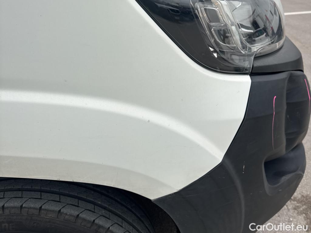  Peugeot  Boxer PEUGEOT  / 2014 / 4P / furgón Pack 335 L3 H2 BHDI 103kW (140CV) S&S #63