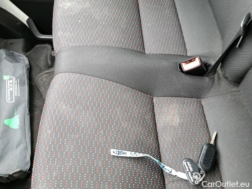  Peugeot  Boxer PEUGEOT  / 2014 / 4P / combi Combi 5/9 Pl 330 L1H1 BlueHDi 88KW (120) #9