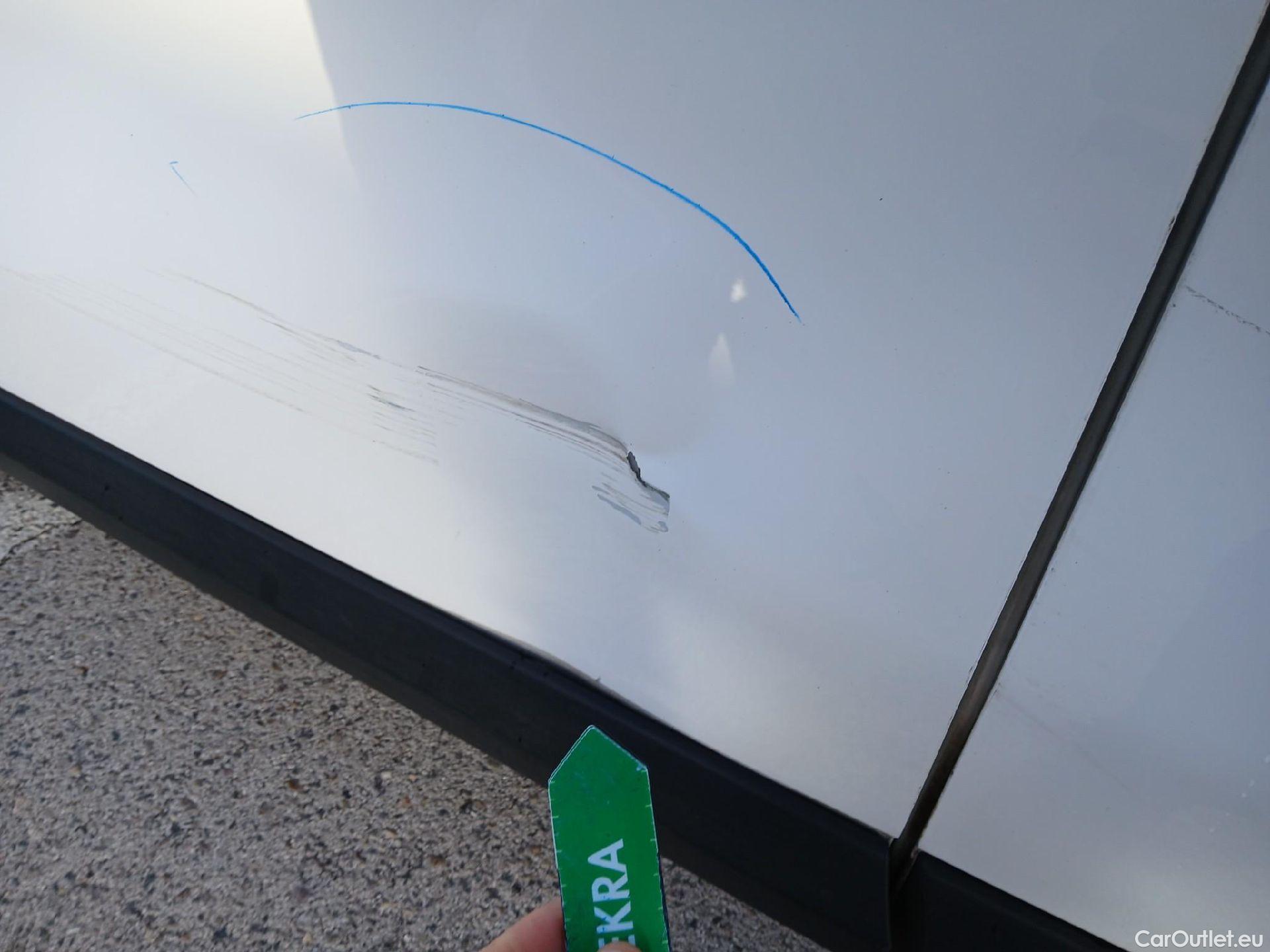  Opel  Vivaro OPEL  / 2019 / 4P / furgón  1.5 Diésel 74kW(100CV)M Std Exp #25