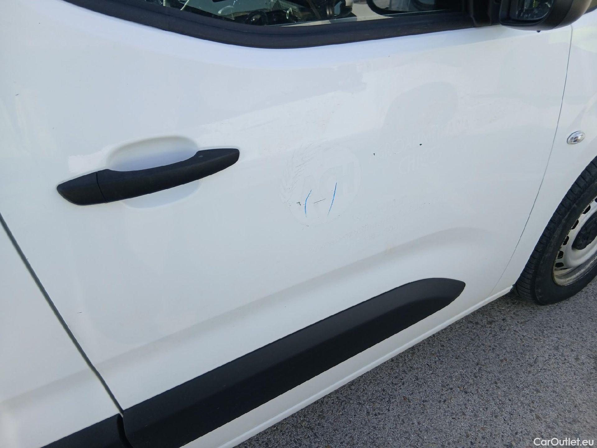  Peugeot  Partner PEUGEOT  / 2018 / 4P / furgón derivado de turismo Premium Standard 600kg BlueHDi 73kW (AC) #21