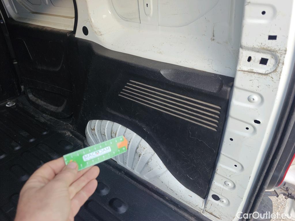  Peugeot  Partner PEUGEOT  / 2018 / 3P / furgón derivado de turismo Pro Standard 600kg BlueHDi 73kW (AC) #5