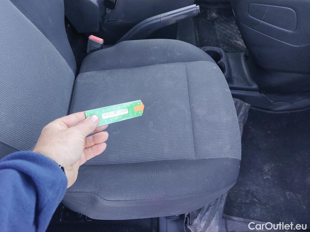  Peugeot  Partner PEUGEOT  / 2018 / 3P / furgón derivado de turismo Pro Standard 600kg BlueHDi 73kW (AC) #46