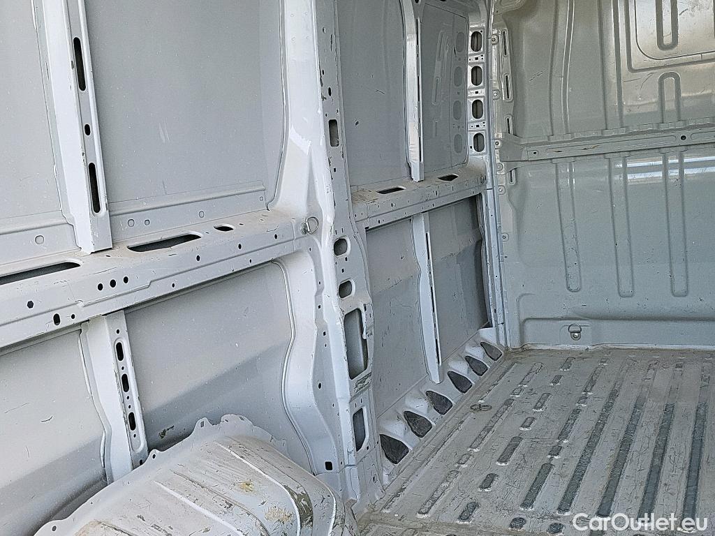  Peugeot  Boxer PEUGEOT  / 2014 / 4P / furgón 333 L2 H2 BHDI 88kW (120CV) S&S 6 V. M #1