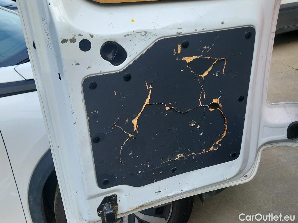  Opel  Vivaro OPEL  / 2019 / 4P / furgón 1.5 D 88kW (120CV) M Std Express M.P. DC #31