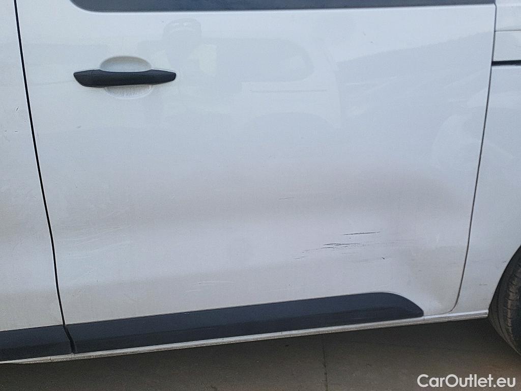  Opel  Vivaro OPEL  / 2019 / 4P / furgón 1.5 D 88kW (120CV) M Std Express M.P. DC #25