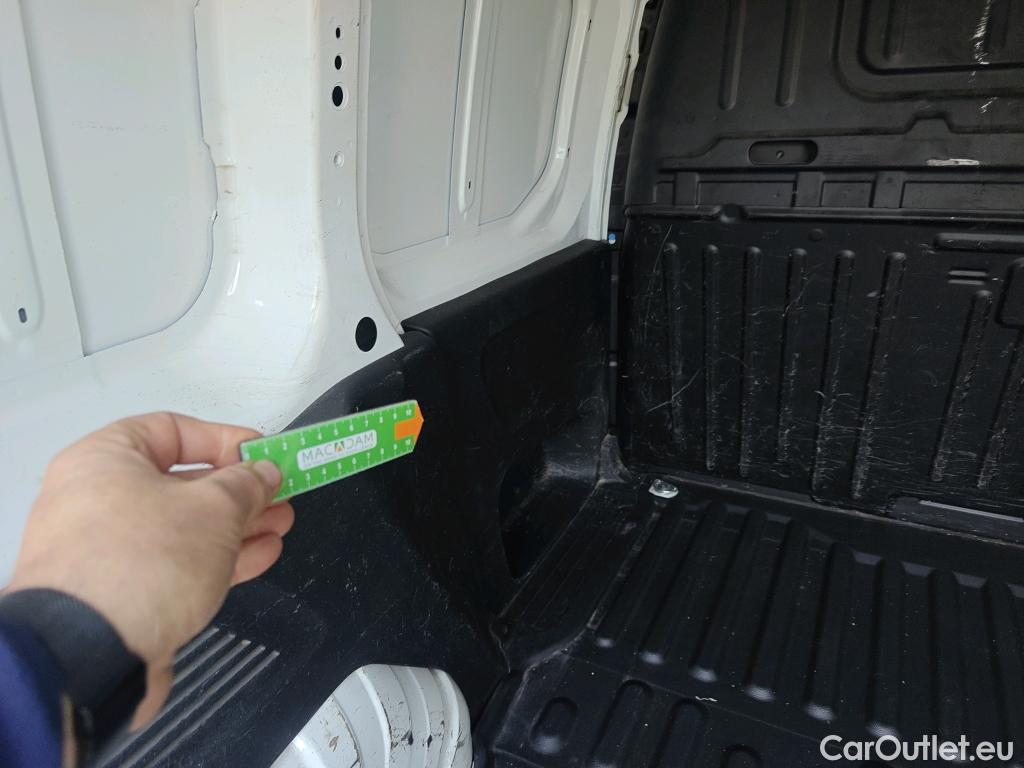  Peugeot  Partner PEUGEOT  / 2018 / 3P / furgón derivado de turismo Pro Standard 600kg BlueHDi 73kW (AC) #3