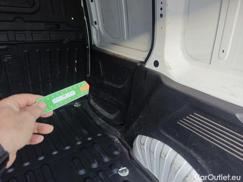  Peugeot  Partner PEUGEOT  / 2018 / 3P / furgón derivado de turismo Pro Standard 600kg BlueHDi 73kW (AC) #1