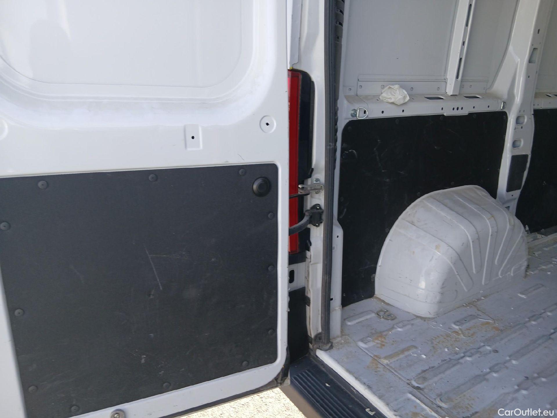  Opel  Movano OPEL  / 2021 / 4P / furgón Furgón Base L1H1 3.5T 2.2 BlueHDi 88kW #2