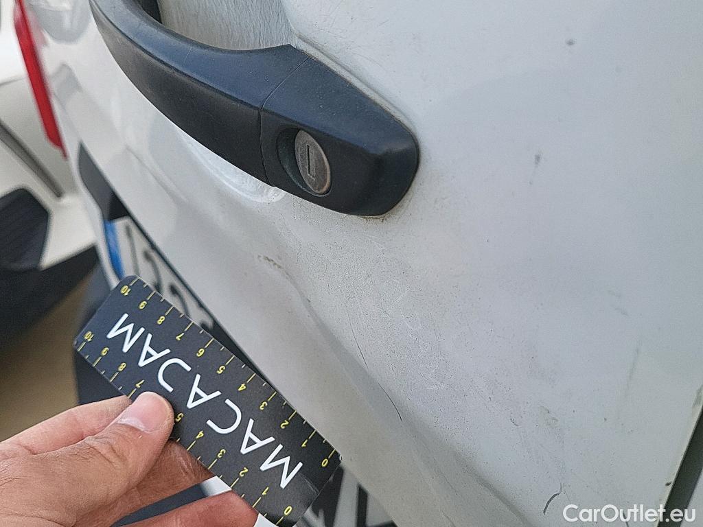  Opel  Vivaro OPEL  / 2019 / 4P / furgón 1.5 D 88kW (120CV) M Std Express M.P. DC #16