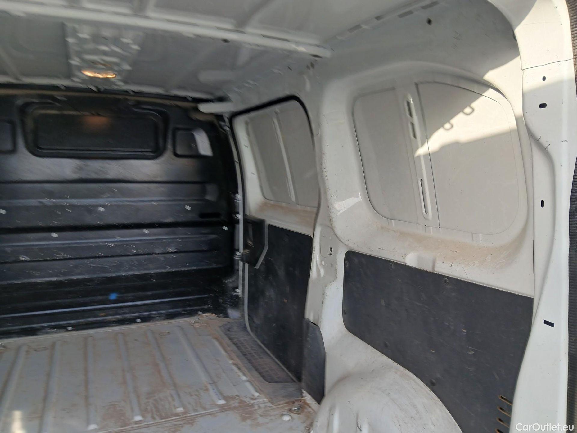  Opel  Vivaro OPEL  / 2019 / 4P / furgón  1.5 Diésel 74kW(100CV)M Std Exp #6