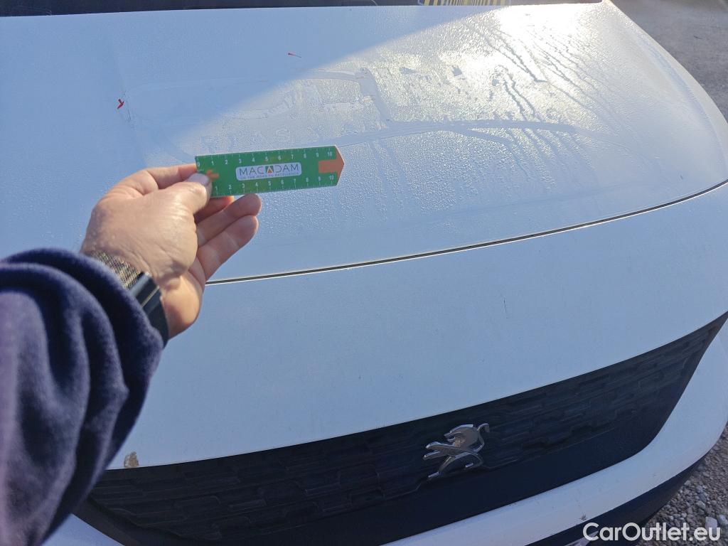  Peugeot  Partner PEUGEOT  / 2018 / 3P / furgón derivado de turismo Pro Standard 600kg BlueHDi 73kW (AC) #28